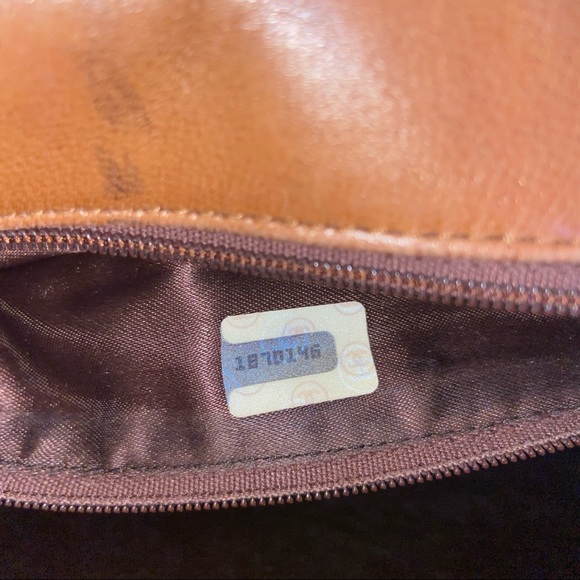 Vintage CHANEL Quilted Tan Lambskin Flap Tassel Shoulder Bag 1991 - Picture 7 of 10